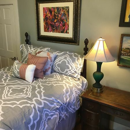 Chez Pat In Cambridge Hotel Bagian luar foto